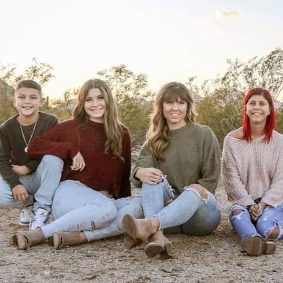 Meet your Posher, Tara - Picture 1 of 1